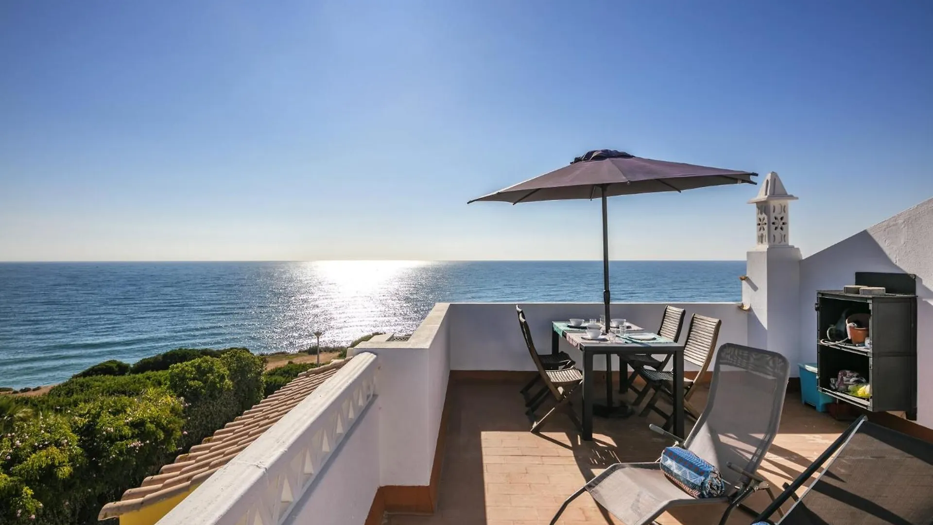 Holiday Home With Terrace, Sea-View Benagil