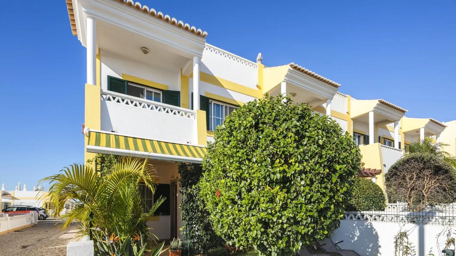 Holiday Home With Terrace, Sea-View Benagil