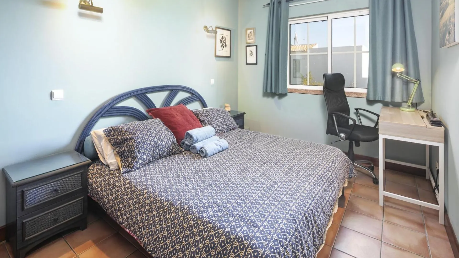 Holiday Home With Terrace, Sea-View Benagil